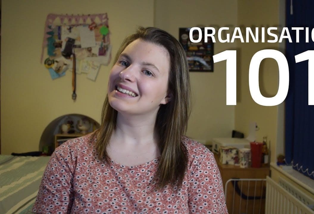 Thumbnail of a girl smiling, saying 'Organisation 101'