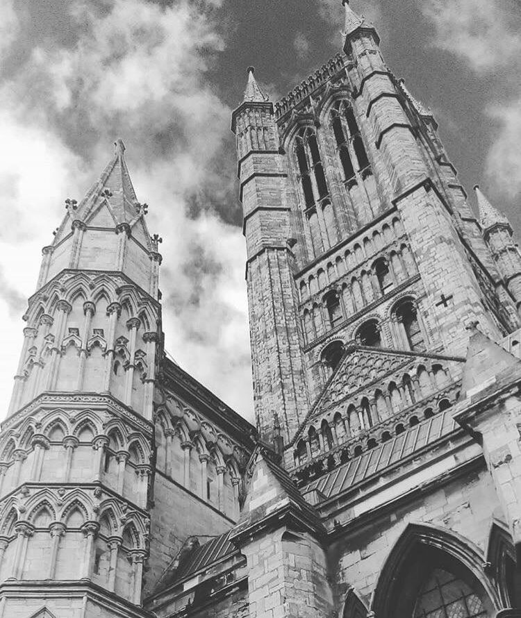 lincoln cathedral with cloudy sky