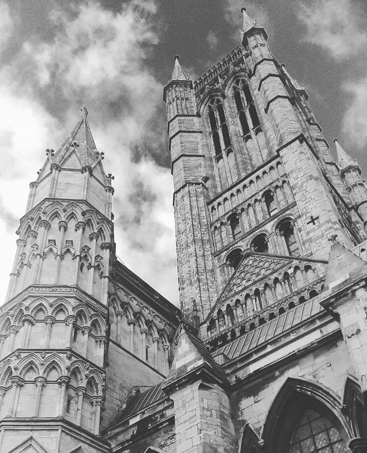 lincoln cathedral with cloudy sky