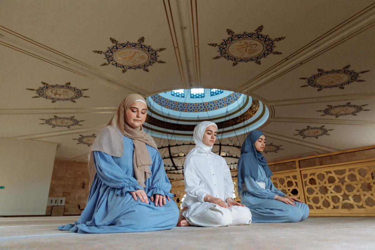 ramadan women praying